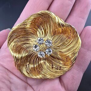Monet Flower Gold-Tone Wire Swirl Pin Brooch With Rhinestones Vintage